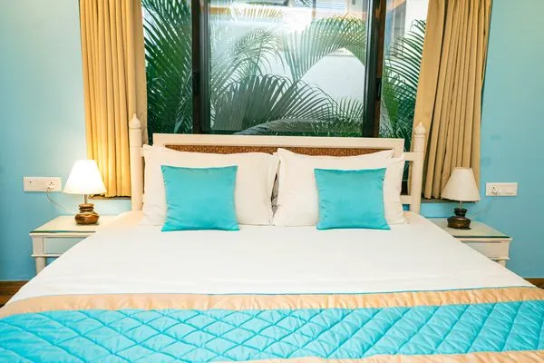 Master Suite King Bed Setup