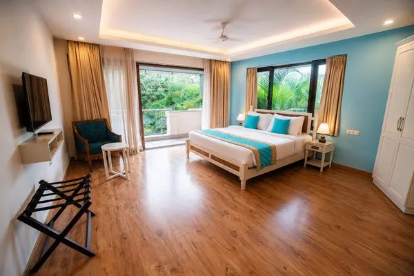 Master Bedroom Suite with Balcony View