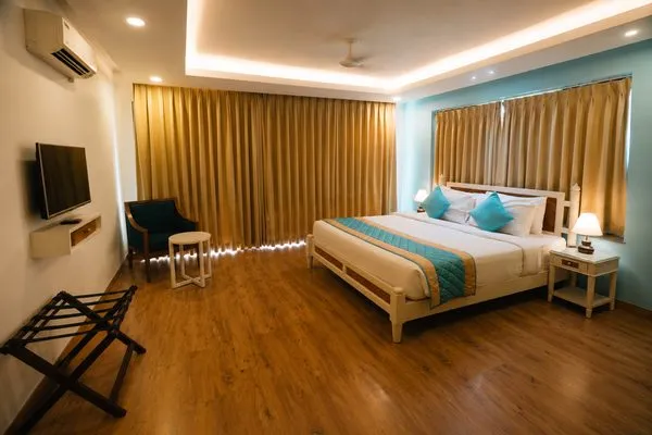 Master Bedroom Suite with Lounge Armchair