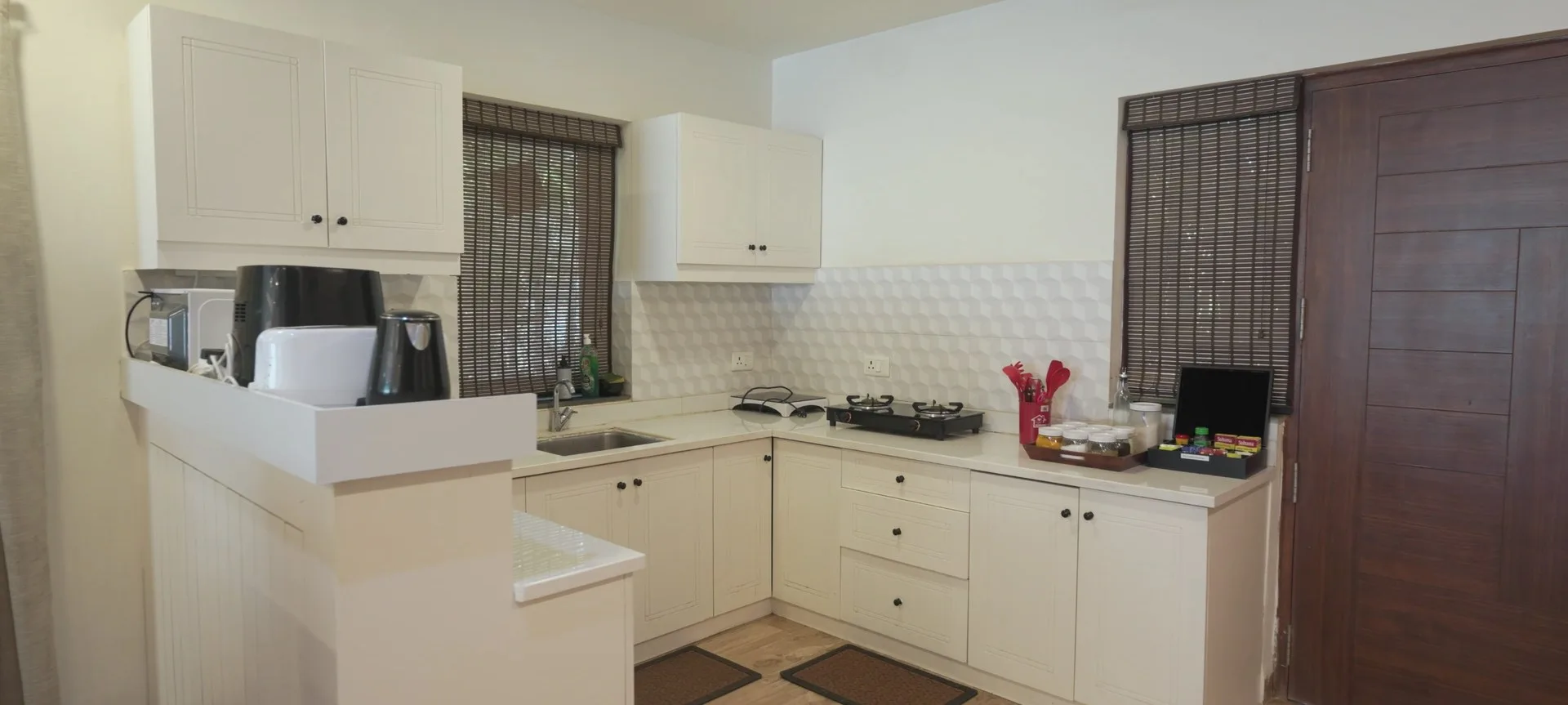 Gourmet Modular Kitchen at RK's Villa
