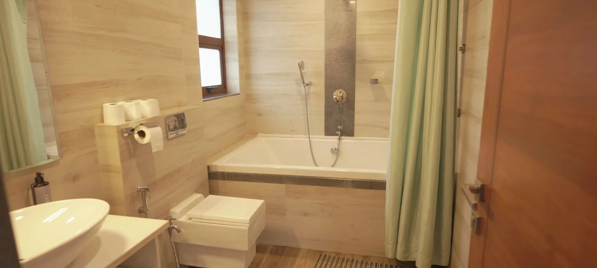 Soaking Bathtub Suite at RK's Villa